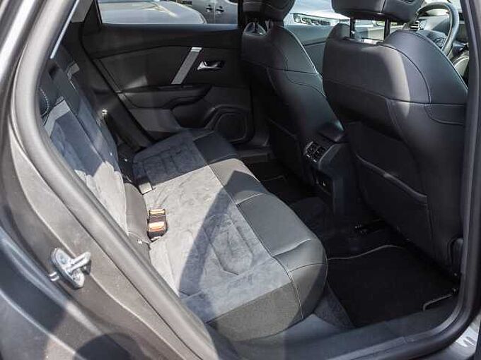 Citroen C4 PureTech 130 EAT8 MAX Techno-Paket