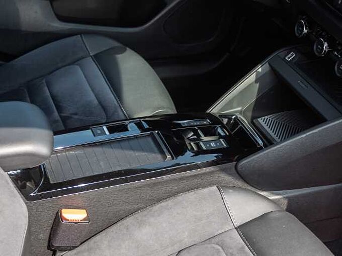 Citroen C4 PureTech 130 EAT8 MAX Techno-Paket