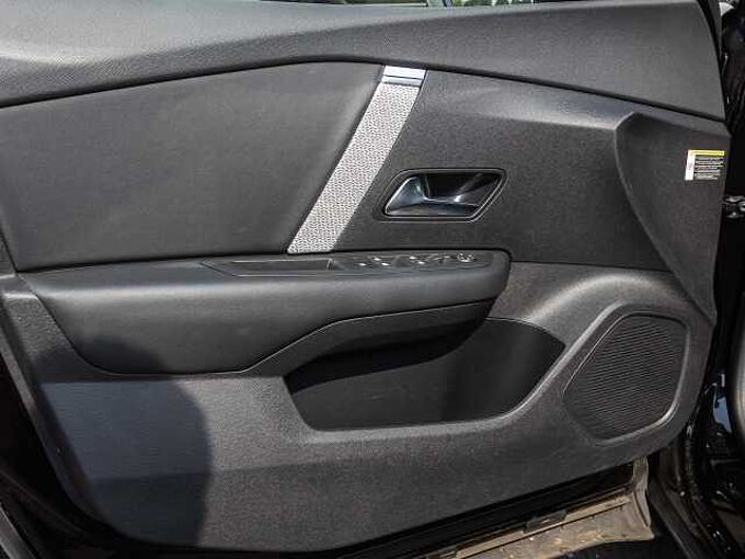 Citroen C4 PureTech 130 EAT8 MAX Techno-Paket