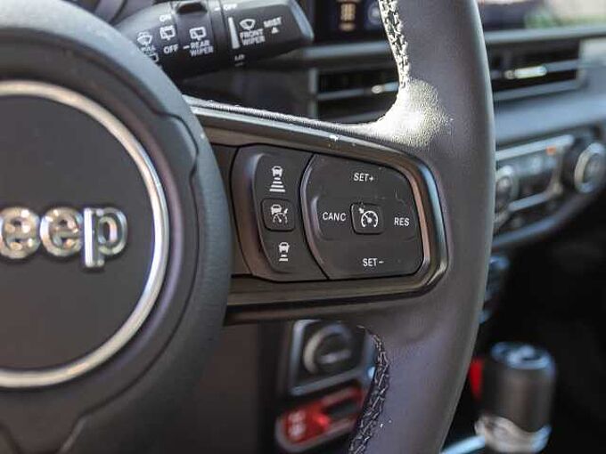 Jeep Wrangler 2.0 T-GDI WILLYS 4x4 el.Trittbretter