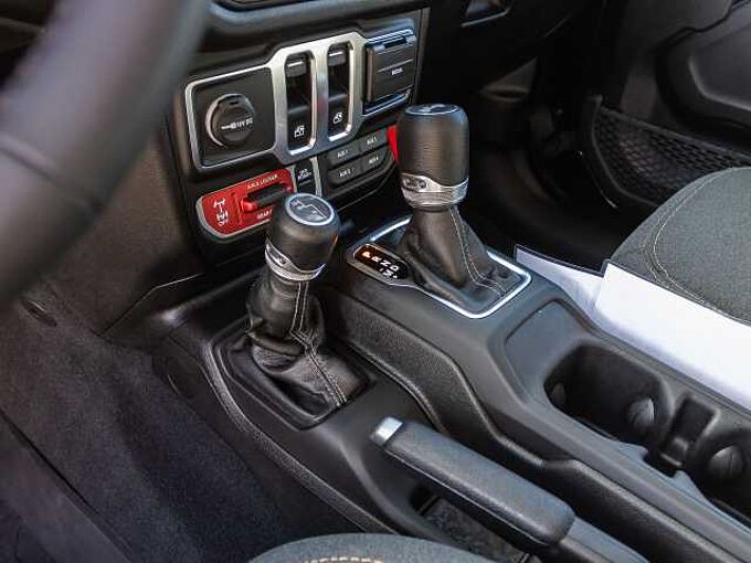 Jeep Wrangler 2.0 T-GDI WILLYS 4x4 el.Trittbretter