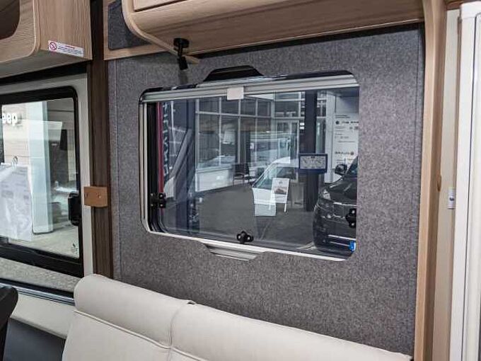 Eura Mobil Integra Line GT - Mercedes IL726QF BLACKLINE