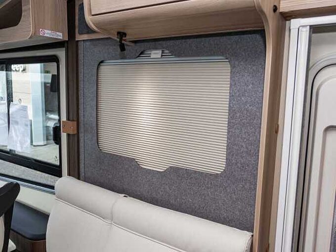 Eura Mobil Integra Line GT - Mercedes IL726QF BLACKLINE