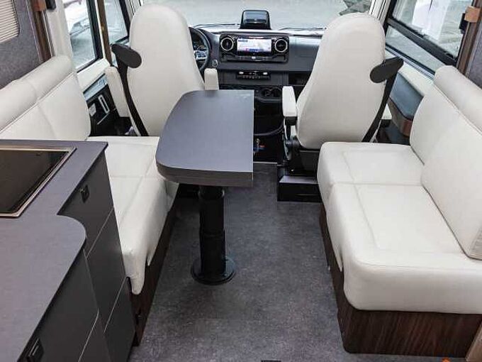 Eura Mobil Integra Line GT - Mercedes IL726QF BLACKLINE