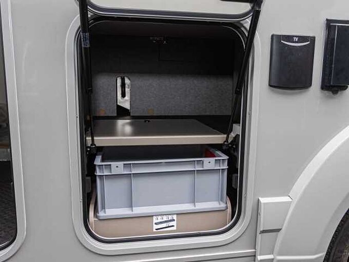 Eura Mobil Integra Line GT - Mercedes IL726QF BLACKLINE