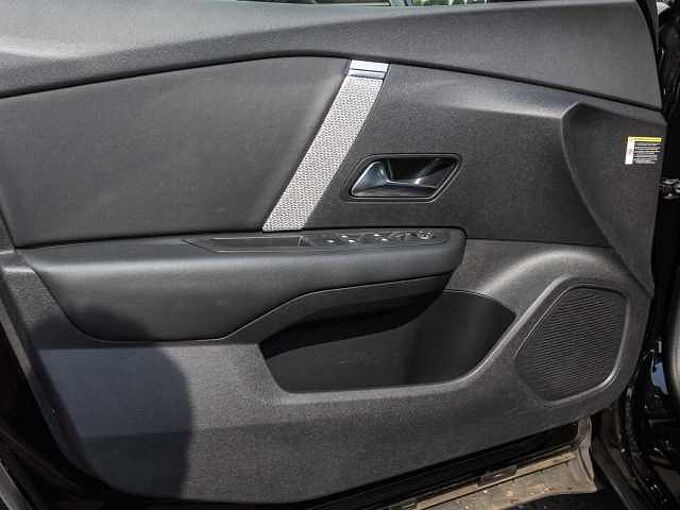 Citroen C4 PureTech 130 EAT8 MAX Techno-Paket