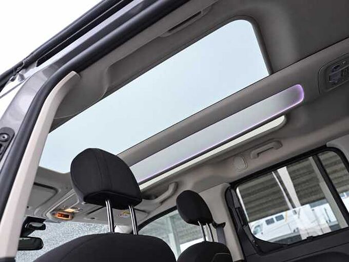 Citroen Berlingo Kombi 5-T&uuml;rer M 110 SHINE XTR ACC Navi