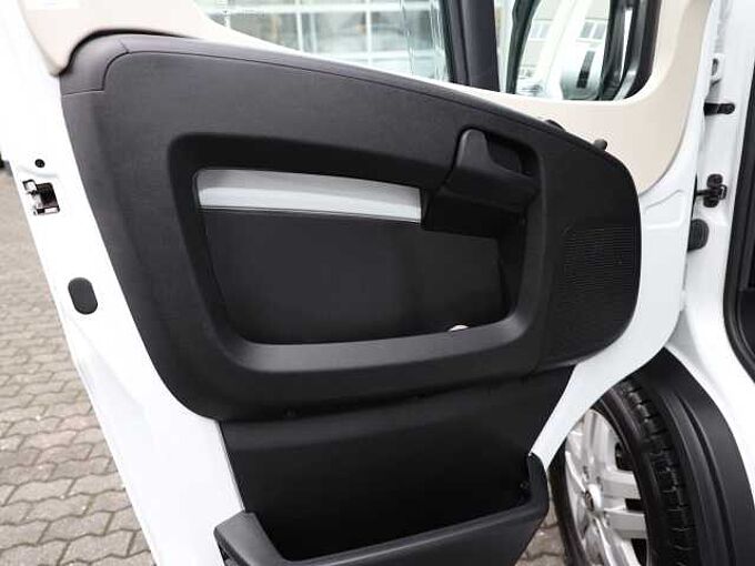 Karmann Pössl 2 WIN R Plus AHK Markise