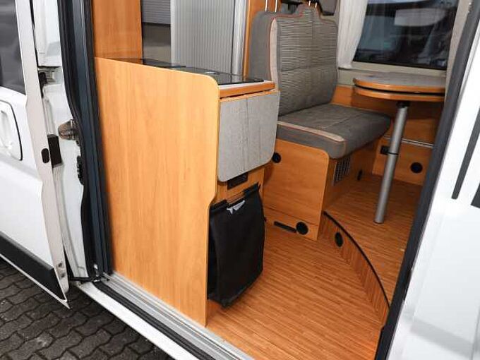 Karmann Pössl 2 WIN R Plus AHK Markise