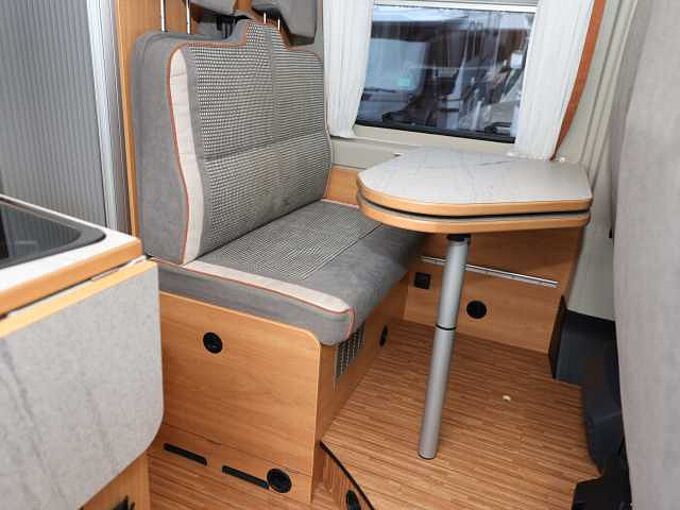 Karmann Pössl 2 WIN R Plus AHK Markise