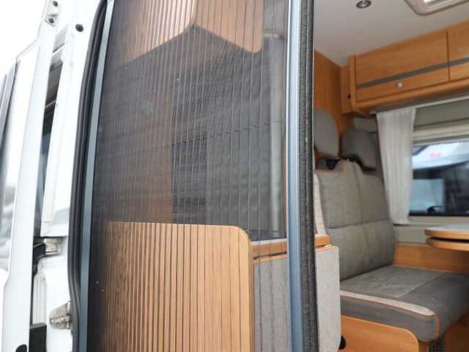 Karmann Pössl 2 WIN R Plus AHK Markise